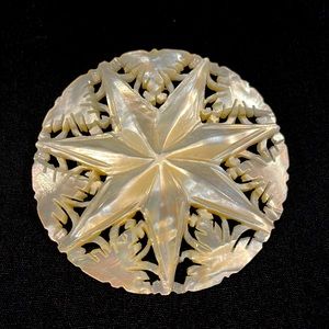 Vintage Mother Of Pearl MOP 7Point Star/Snowflake Hand Carved Brooch/Pin